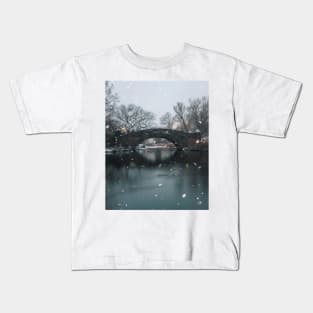 Snowfall in Central Park New York Kids T-Shirt